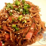 Des yakisoba à l’Omu-soba, il n’y a qu’une omelette {végétarien}